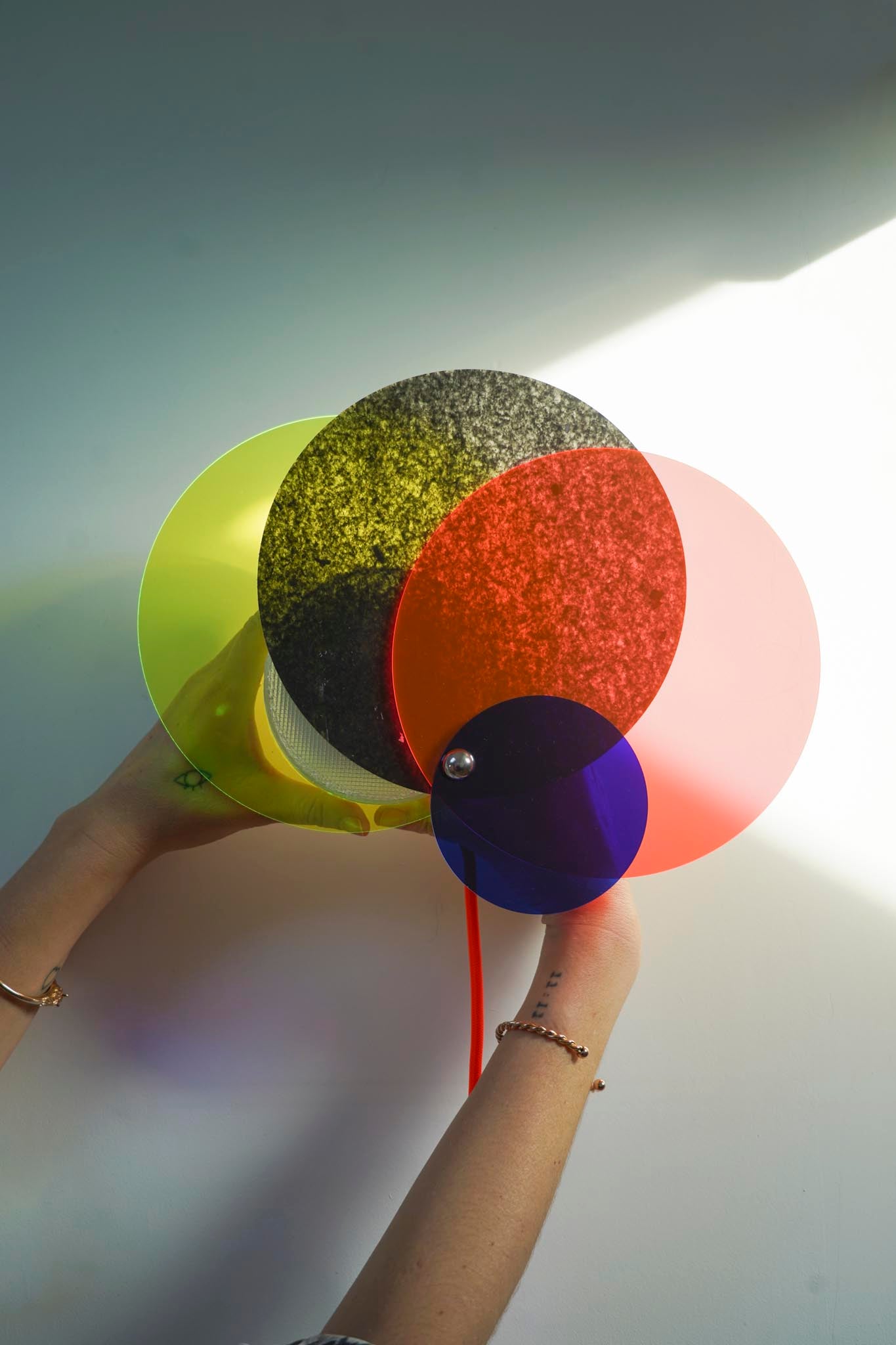 lampe plastique recyclé Rayon Vert studio
