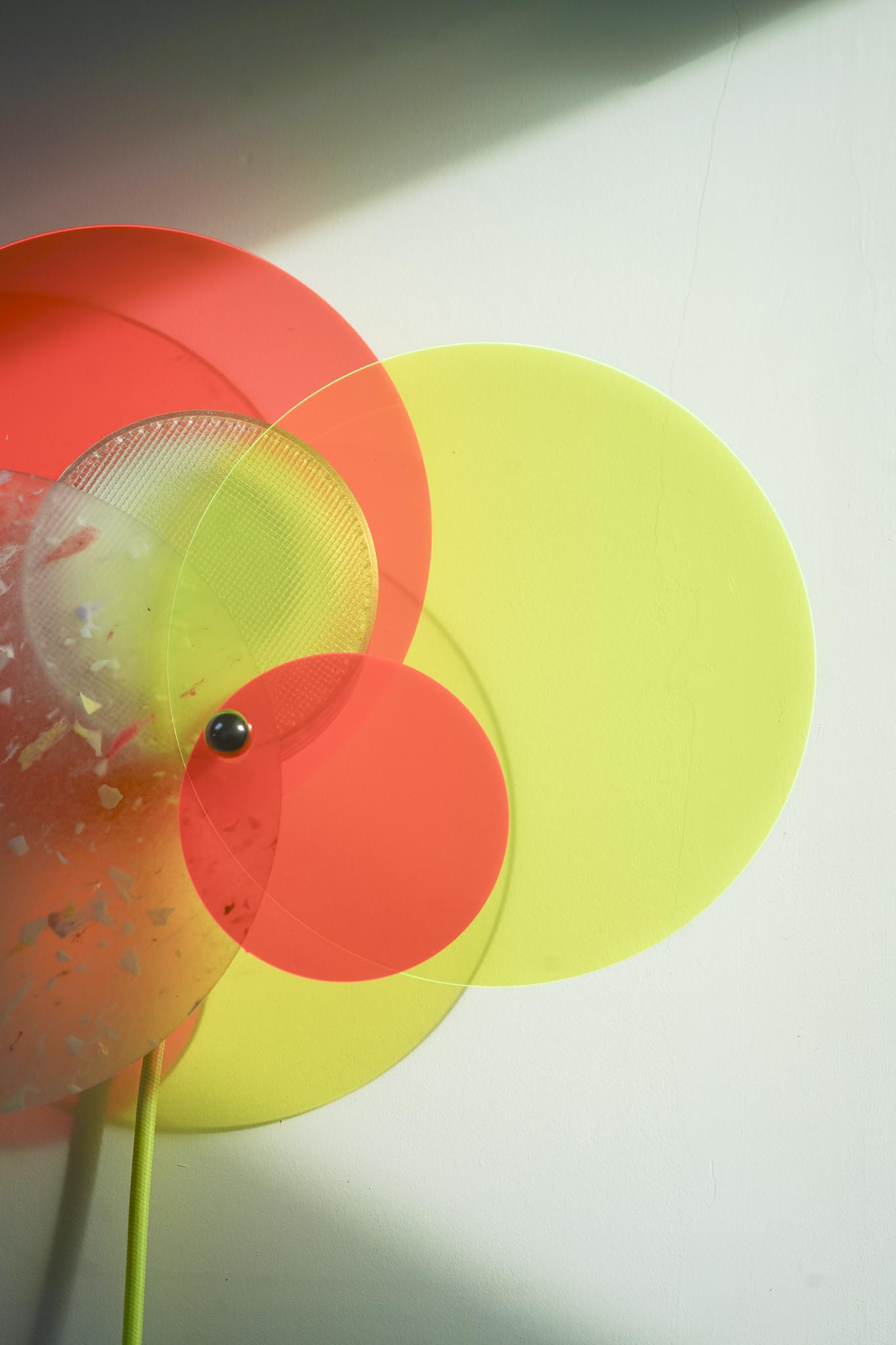 lampe plastique recyclé Rayon Vert studio