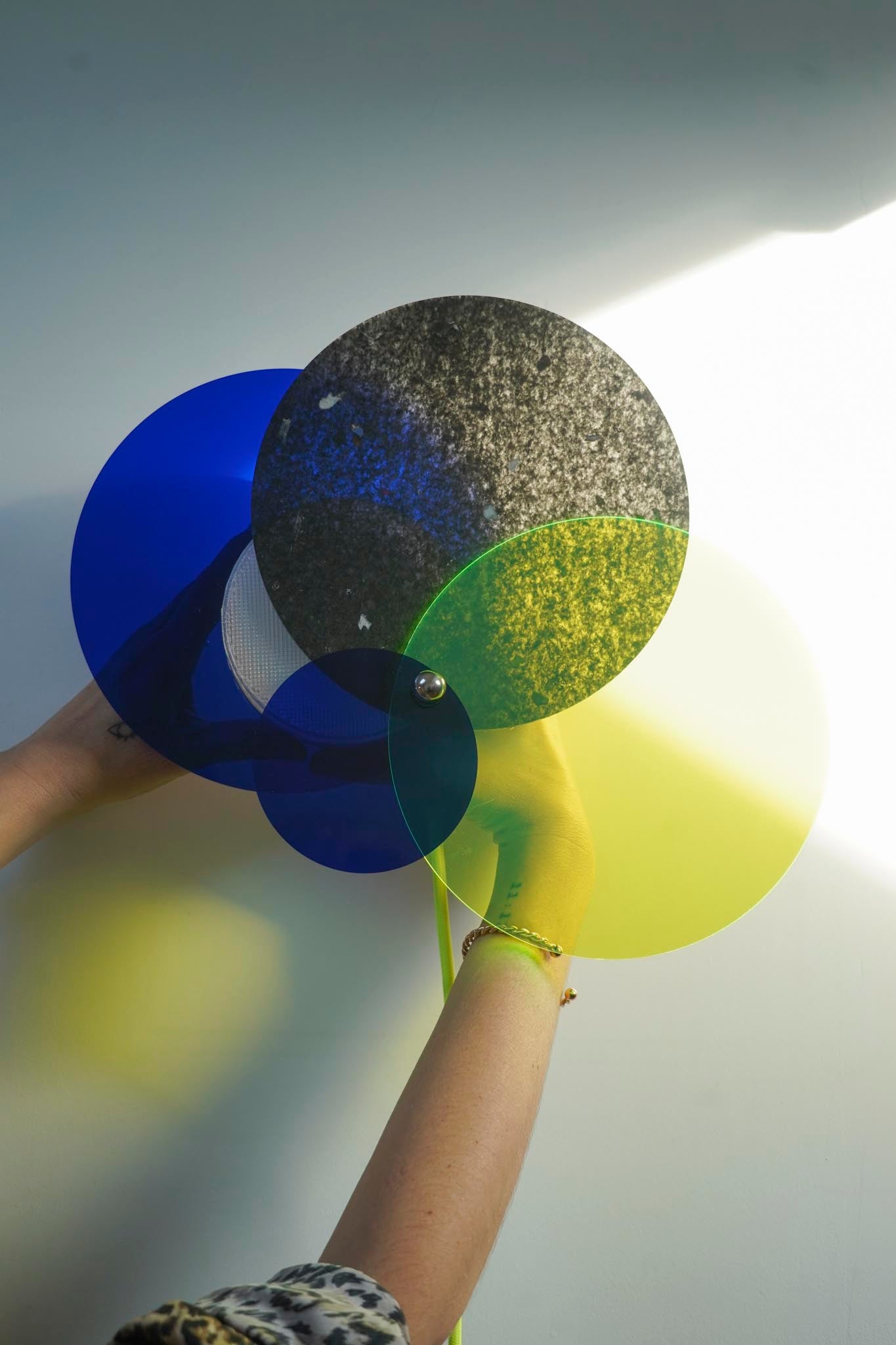 lampe plastique recyclé Rayon Vert studio