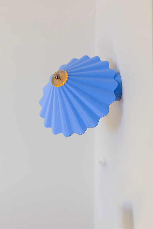applique parasol bleu ciel
