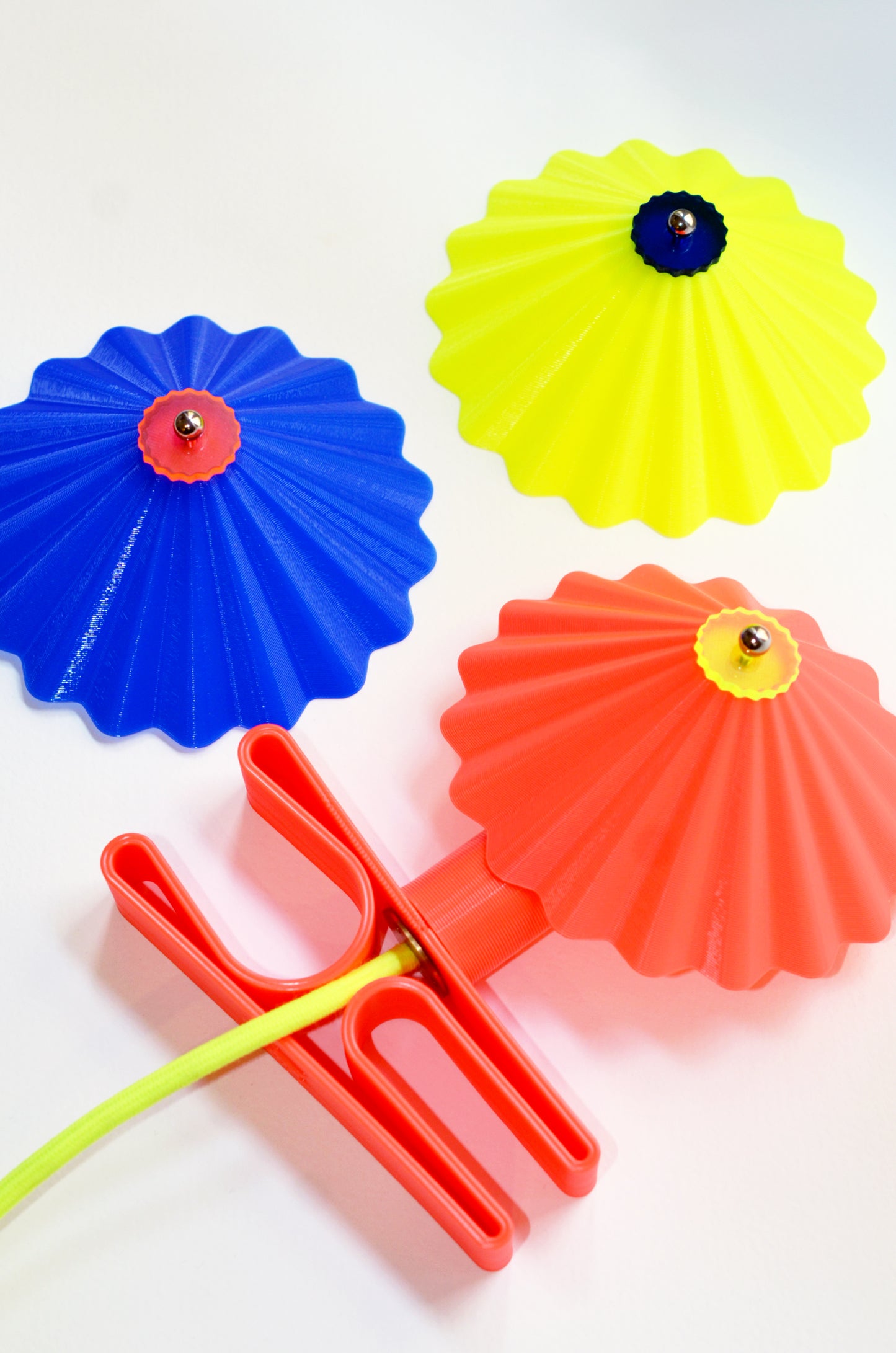 lampe plastique colorée recyclée , impression 3D Rayon Vert studio