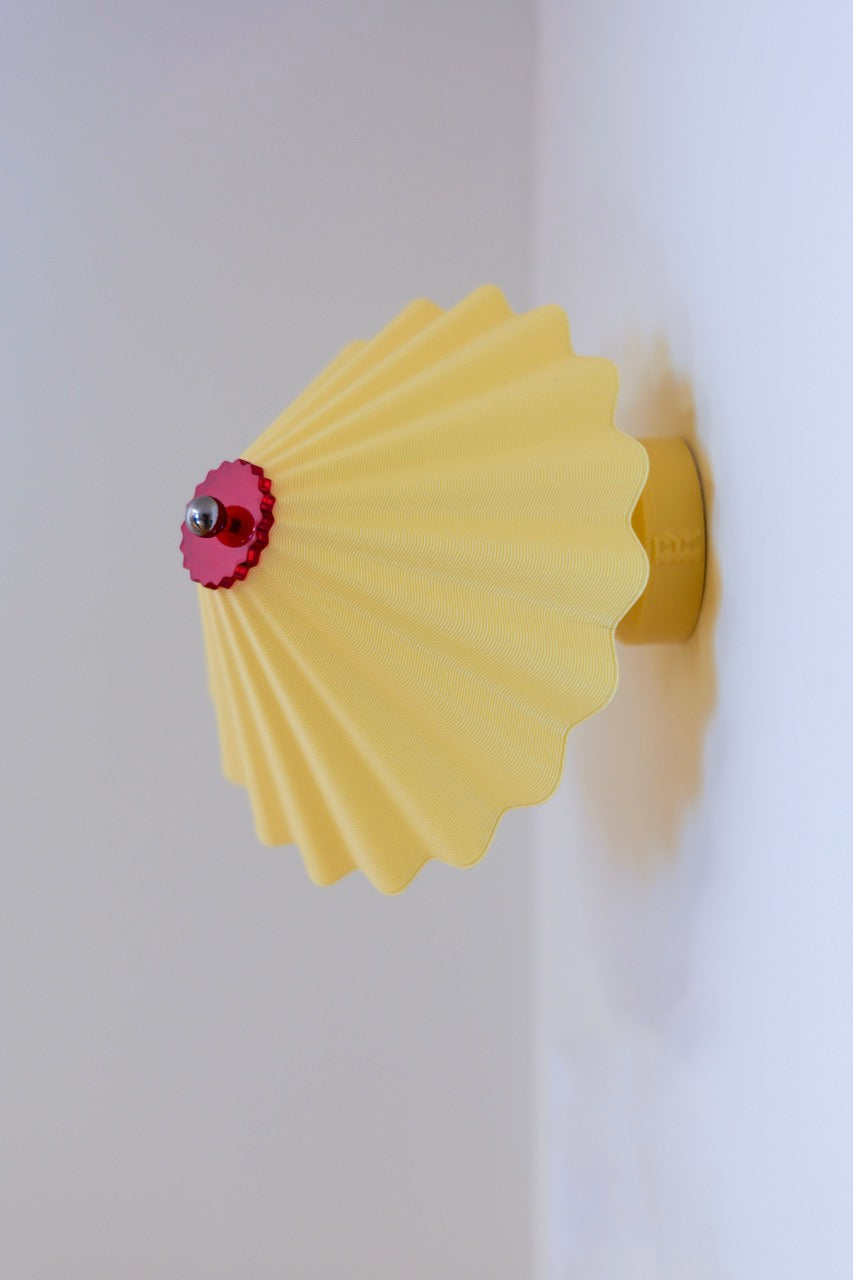 applique parasol jaune beurre