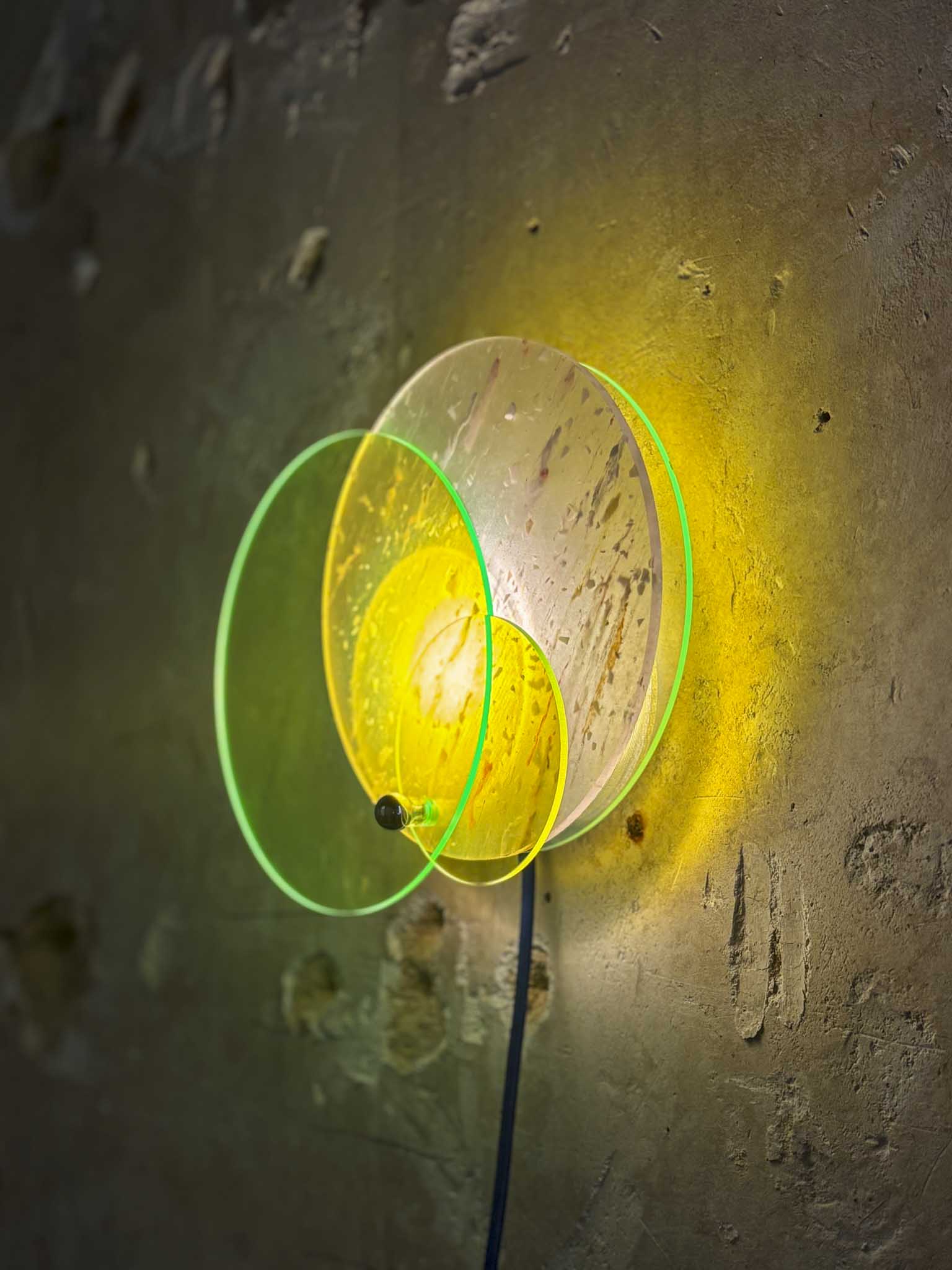 lampe plastique recyclé Rayon Vert studio