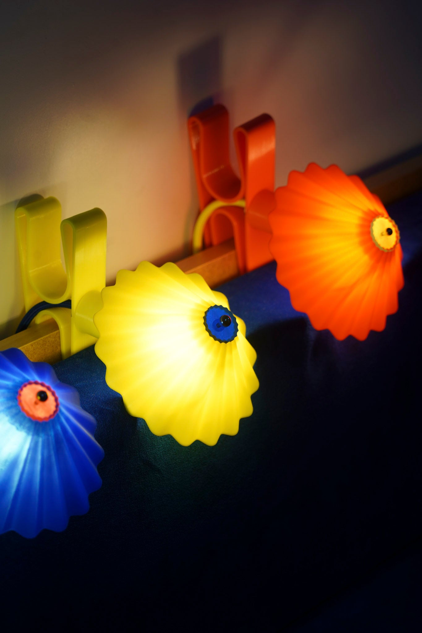 lampe plastique colorée recyclée , impression 3D Rayon Vert studio